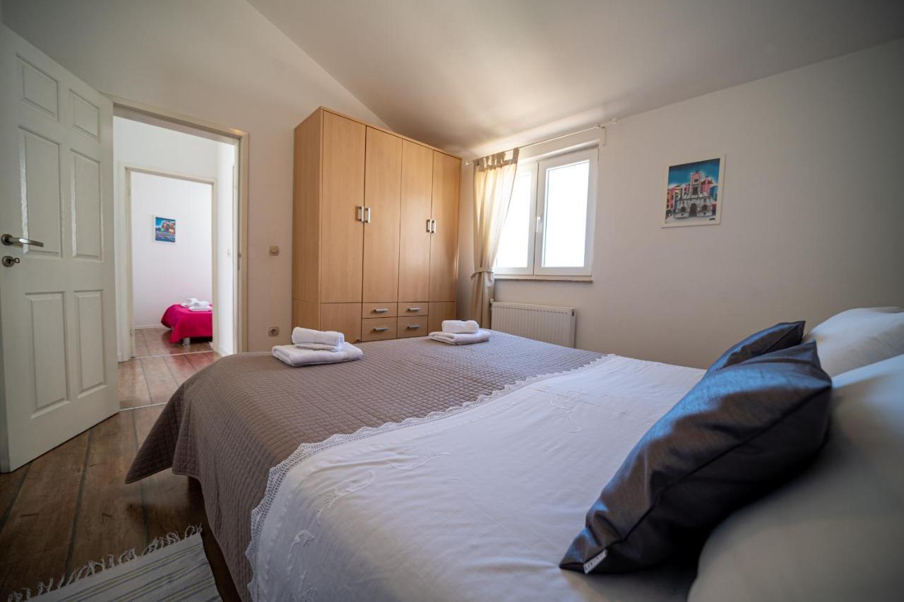 Apartments A&T Sukošan Eksteriør bilde