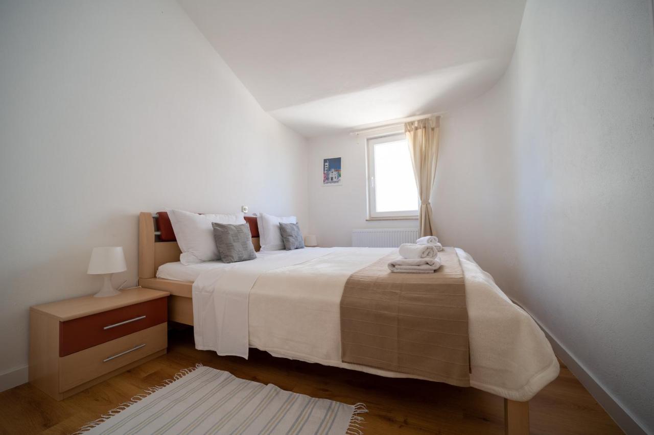 Apartments A&T Sukošan Eksteriør bilde